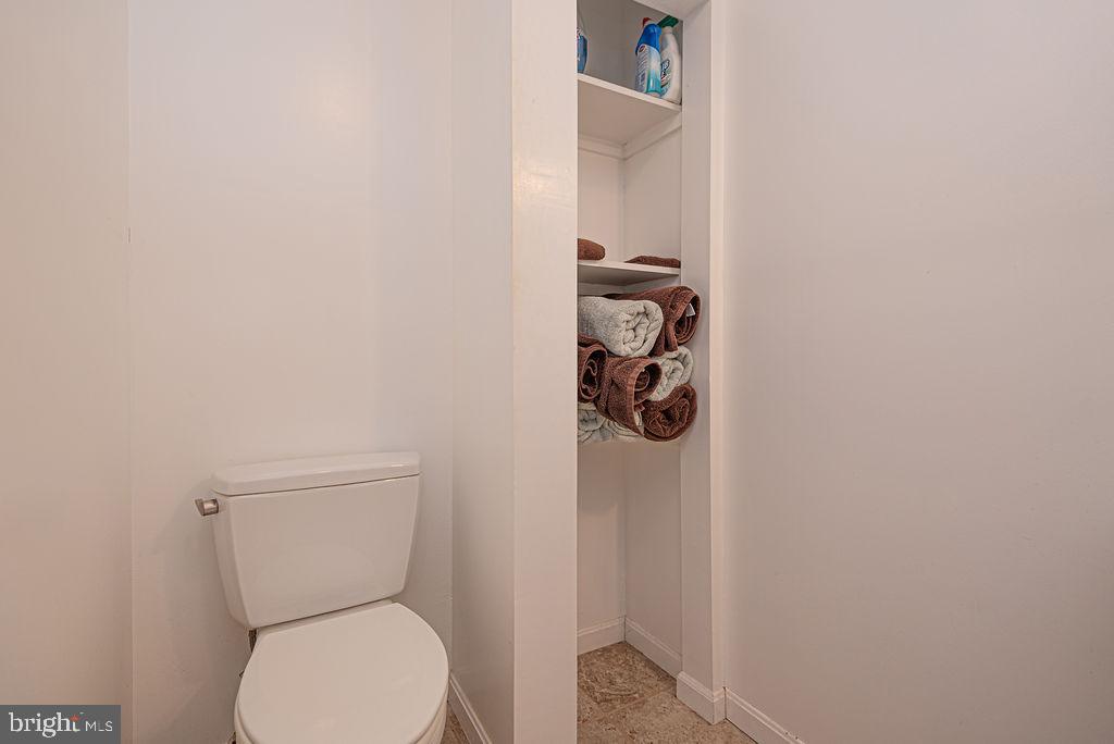 10107 QUEENS CIRCLE