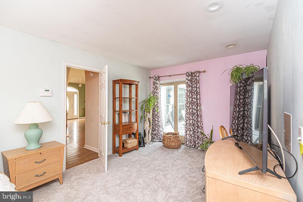 10107 QUEENS CIRCLE