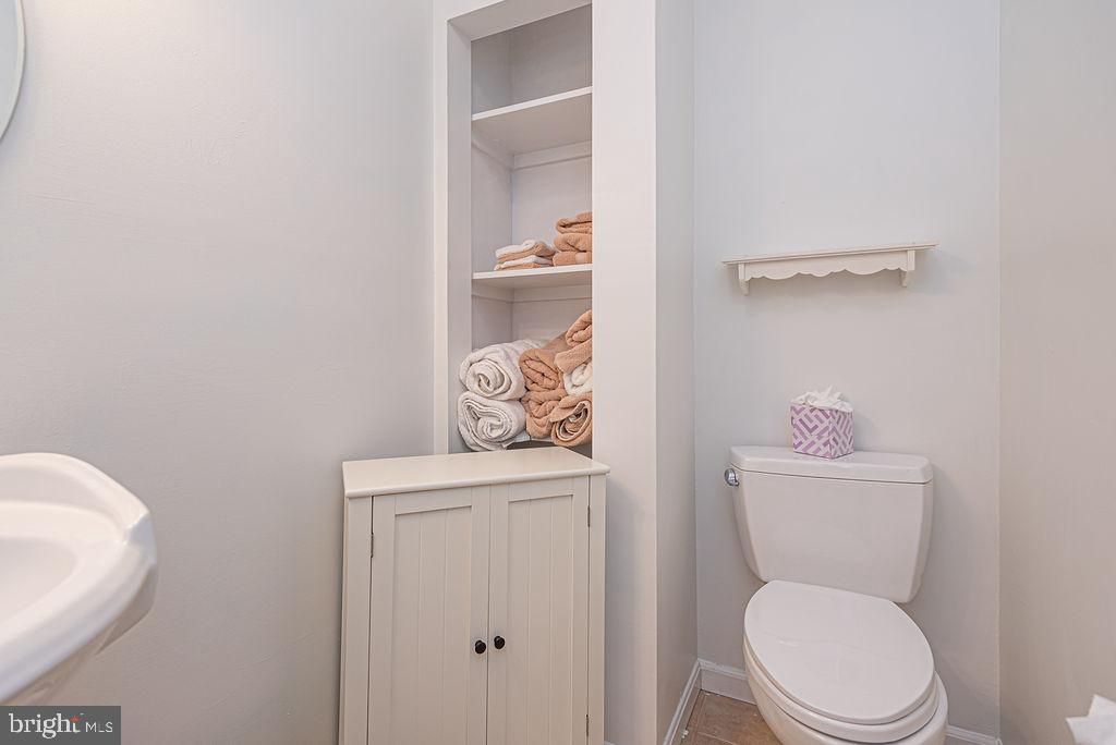 10107 QUEENS CIRCLE
