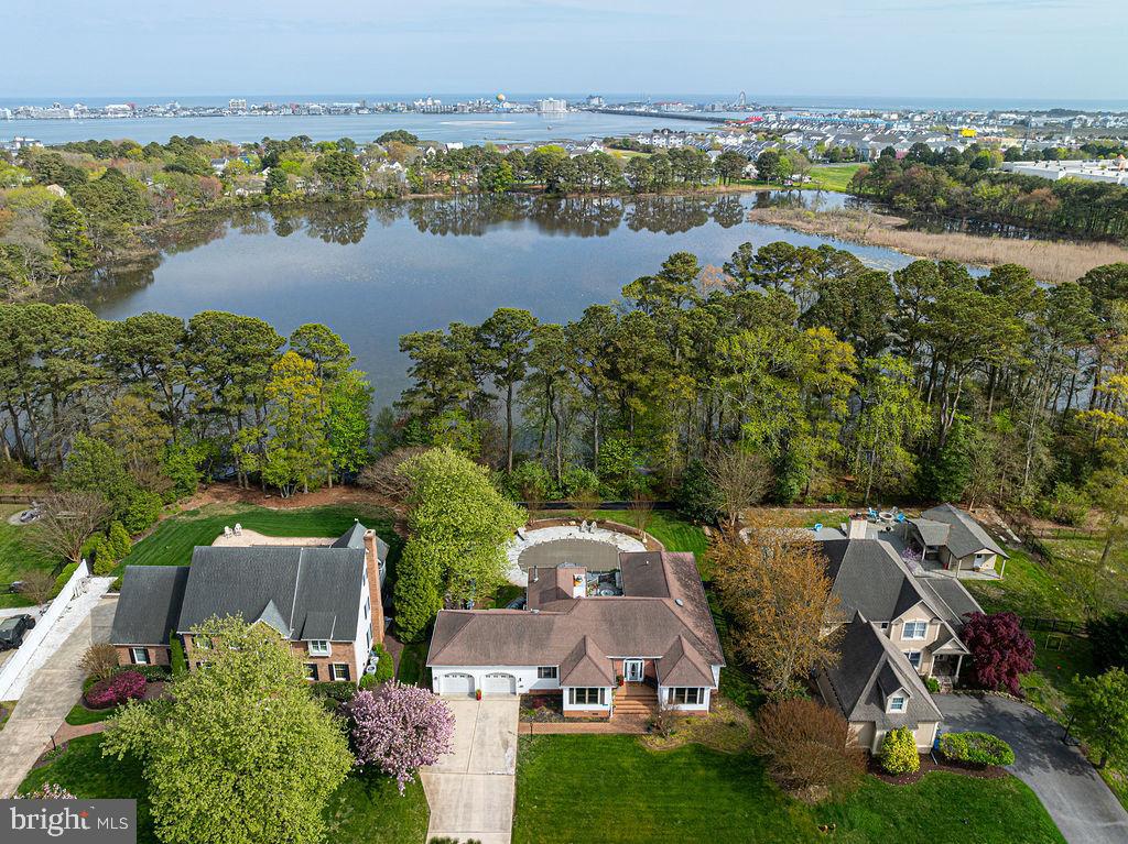 10107 QUEENS CIRCLE