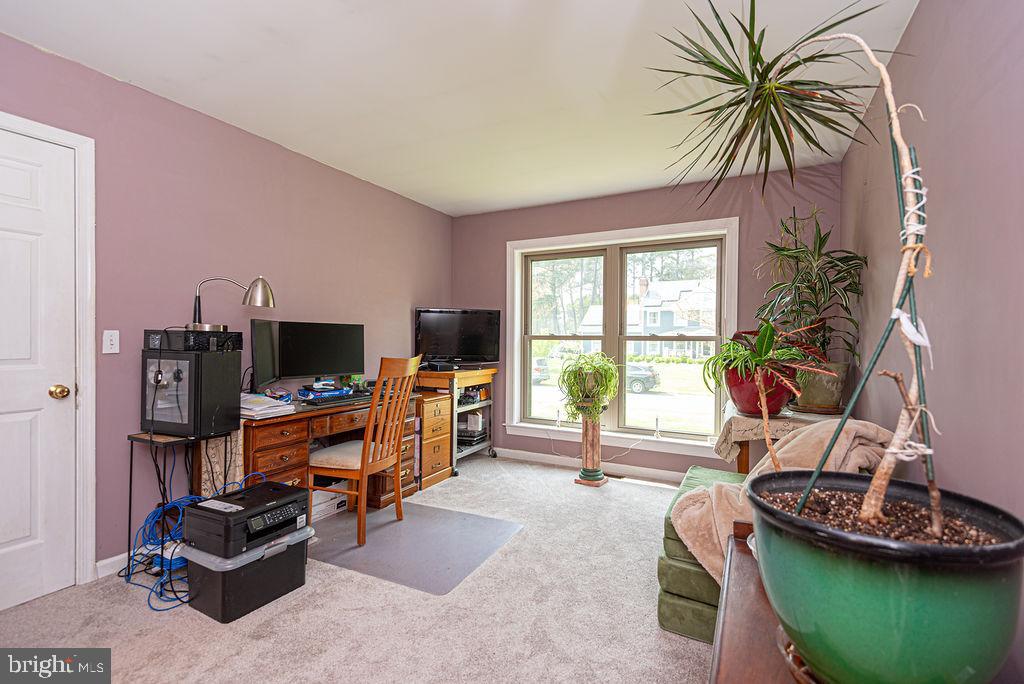 10107 QUEENS CIRCLE