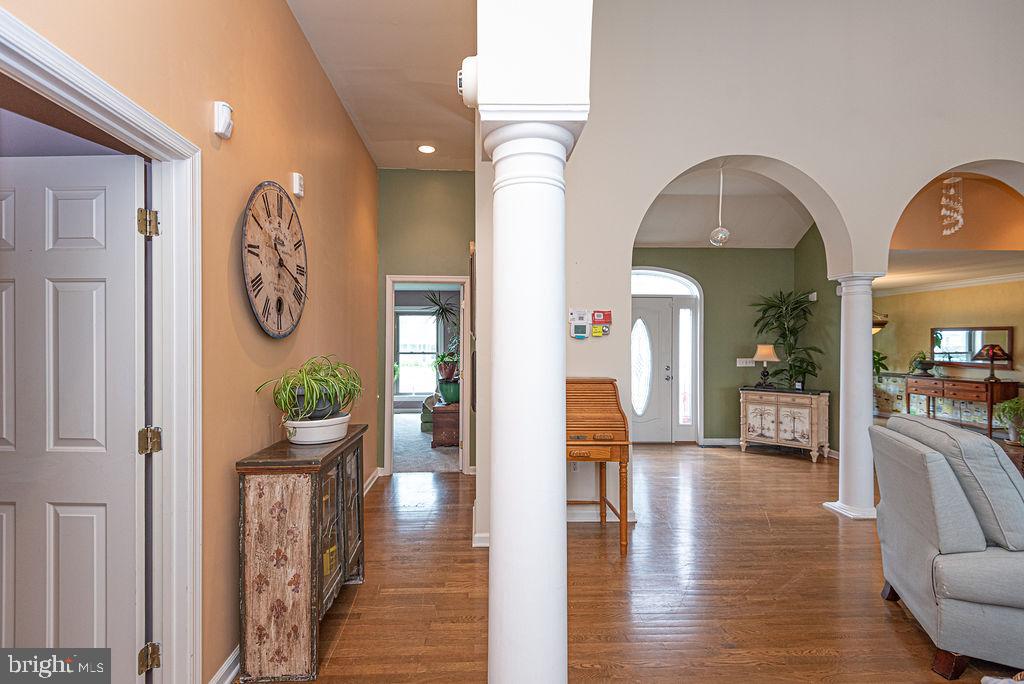 10107 QUEENS CIRCLE