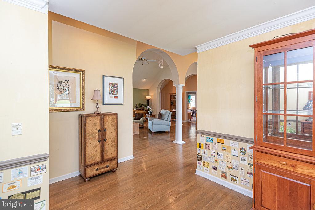 10107 QUEENS CIRCLE