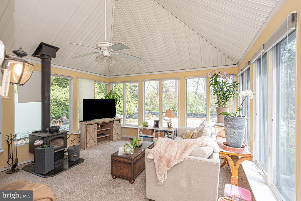10107 QUEENS CIRCLE
