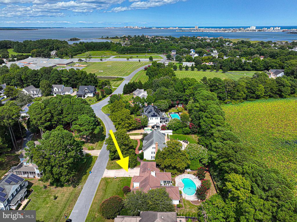 10107 QUEENS CIRCLE