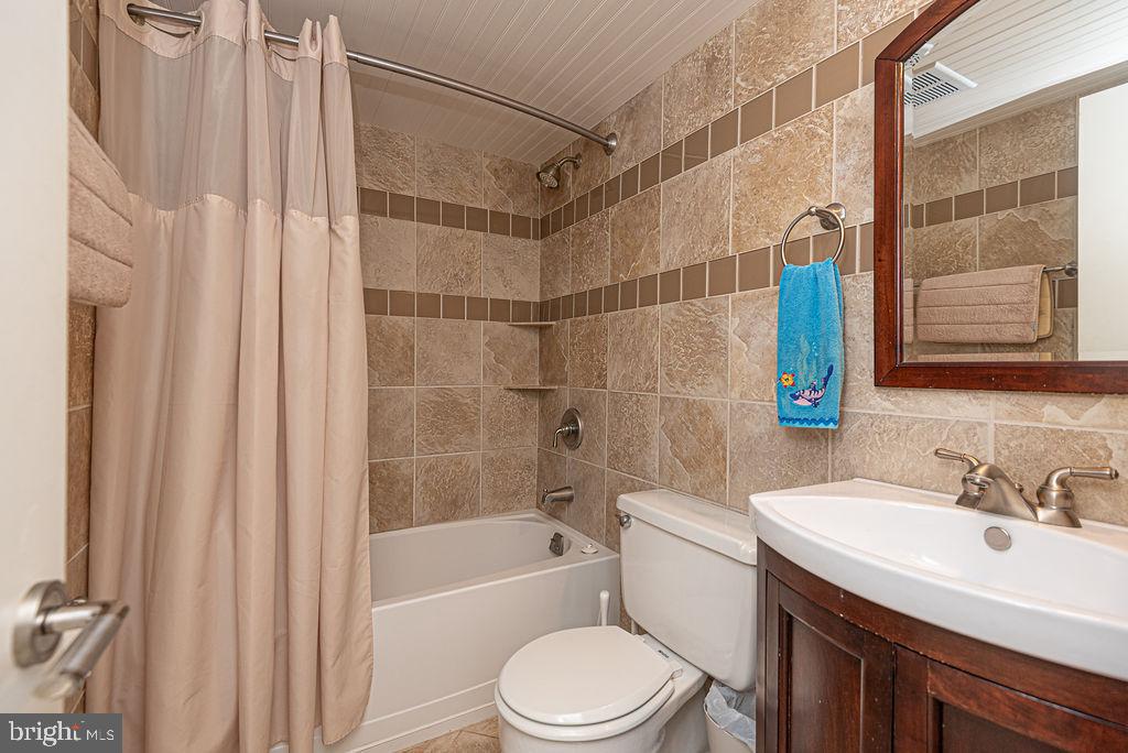 11500 COASTAL HIGHWAY Unit: 411