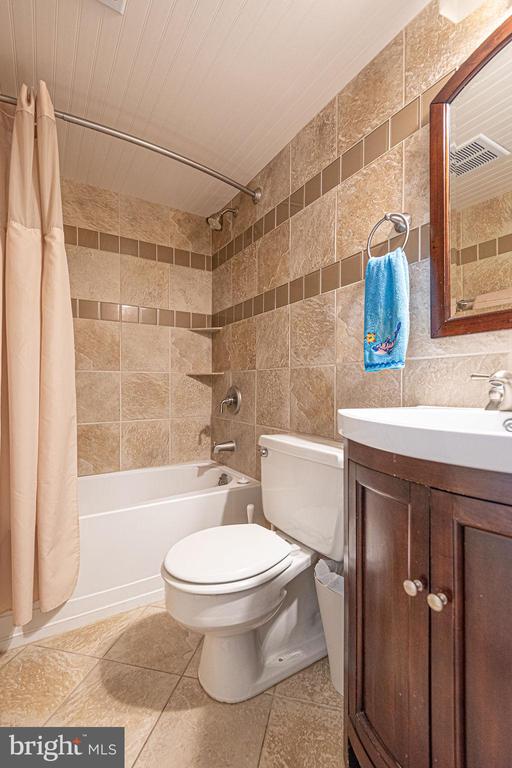 11500 COASTAL HIGHWAY Unit: 411