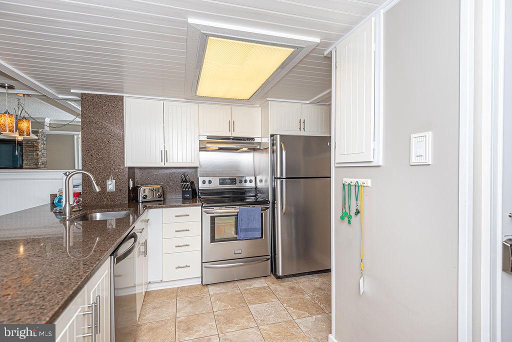 11500 COASTAL HIGHWAY Unit: 411