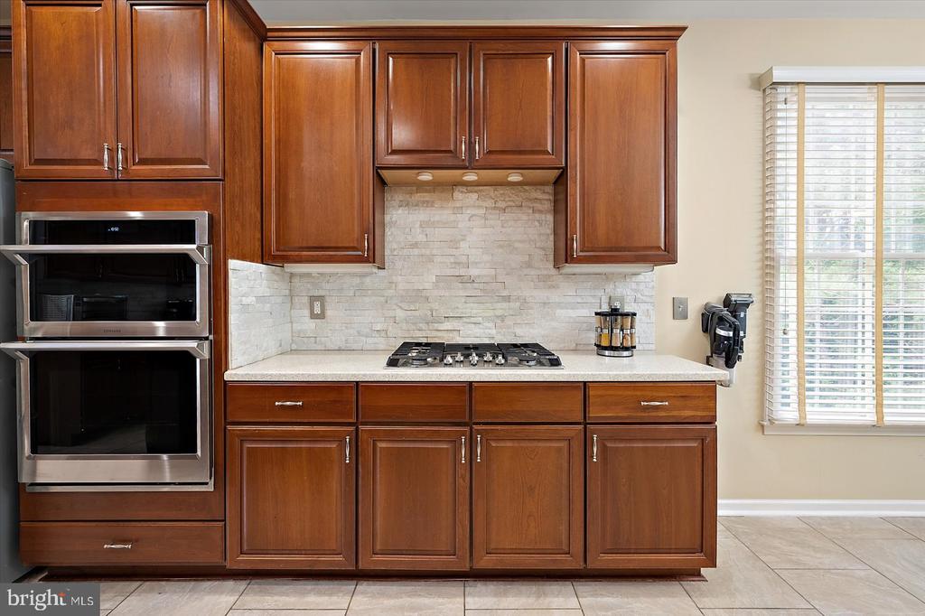 8705 HABITAT COURT