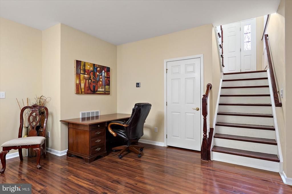 8705 HABITAT COURT