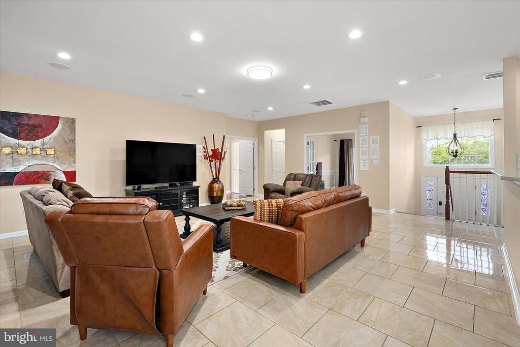 8705 HABITAT COURT