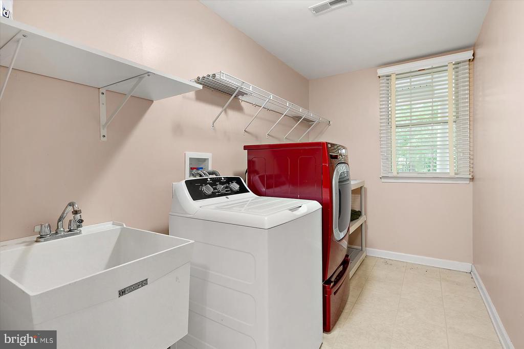 8705 HABITAT COURT