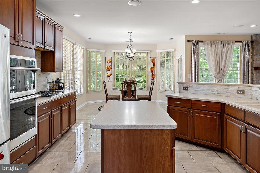 8705 HABITAT COURT