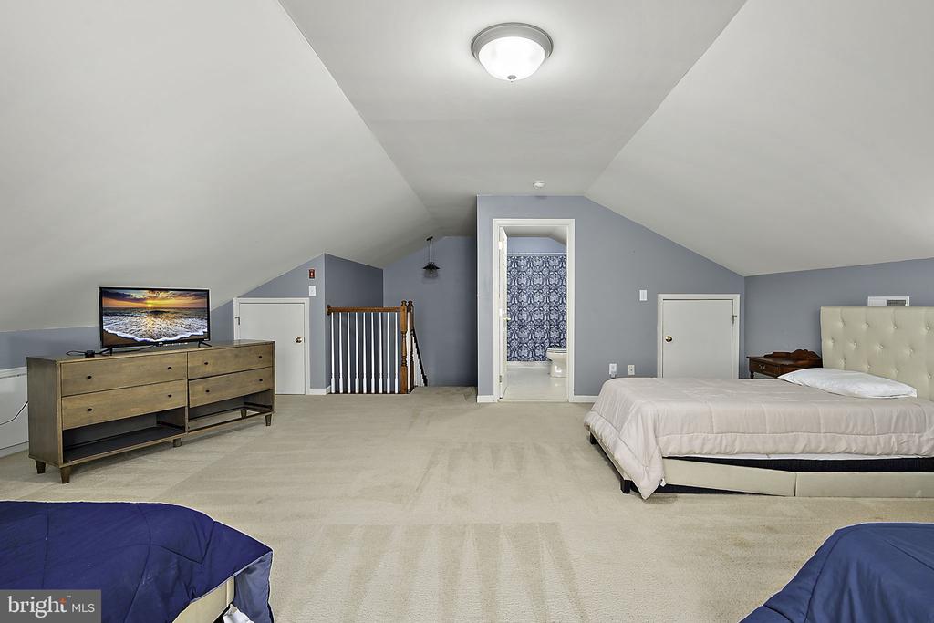 12167 SNUG HARBOR ROAD