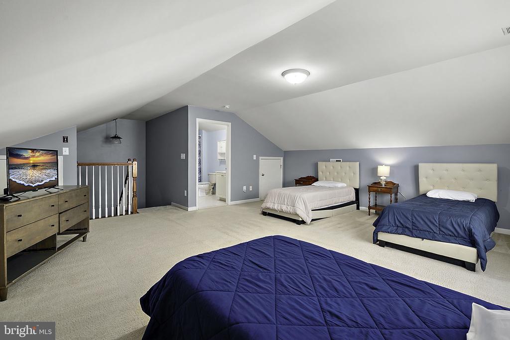 12167 SNUG HARBOR ROAD