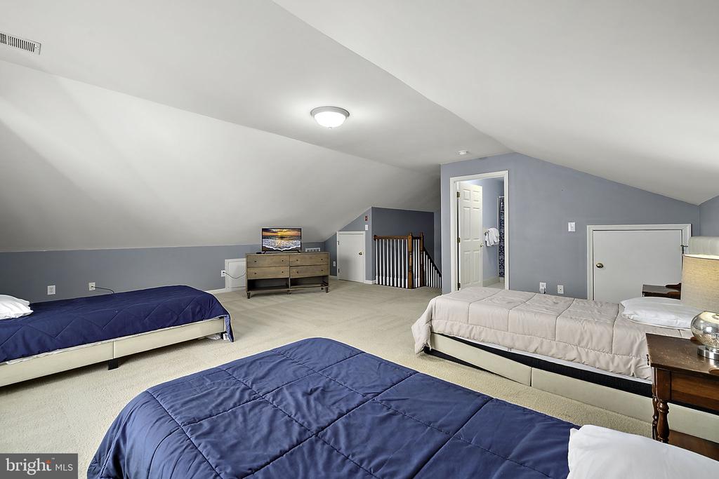 12167 SNUG HARBOR ROAD