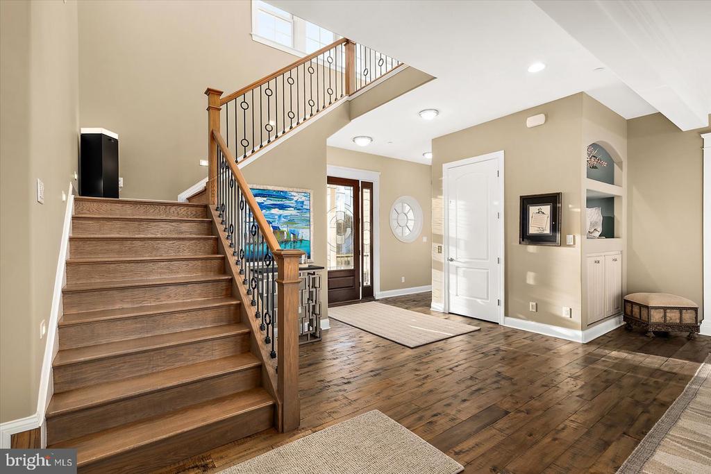 9515 HARBOR LIGHTS DRIVE
