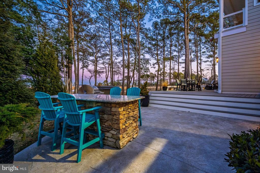 9515 HARBOR LIGHTS DRIVE