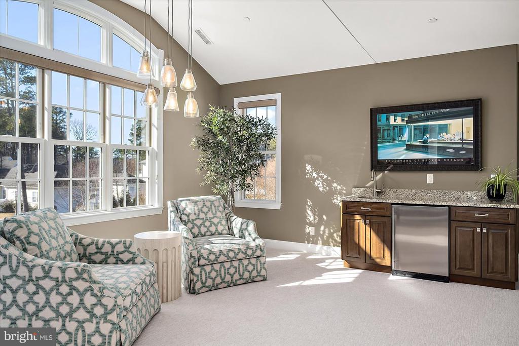 9515 HARBOR LIGHTS DRIVE