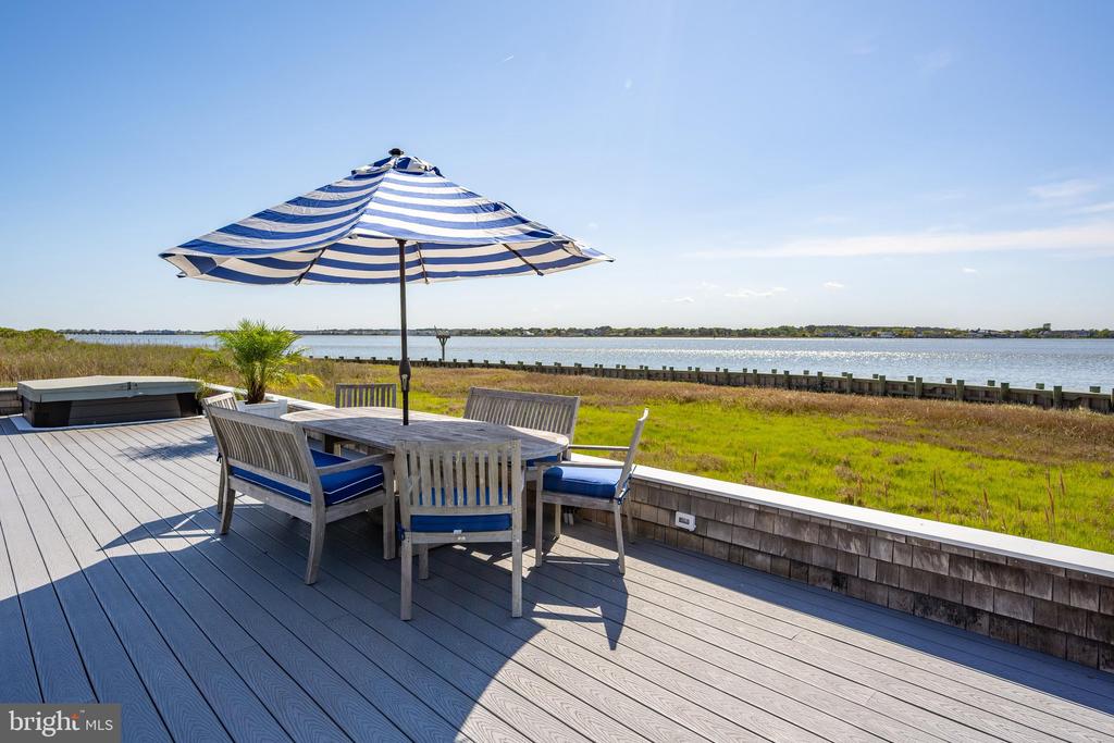 1546 TEAL DR