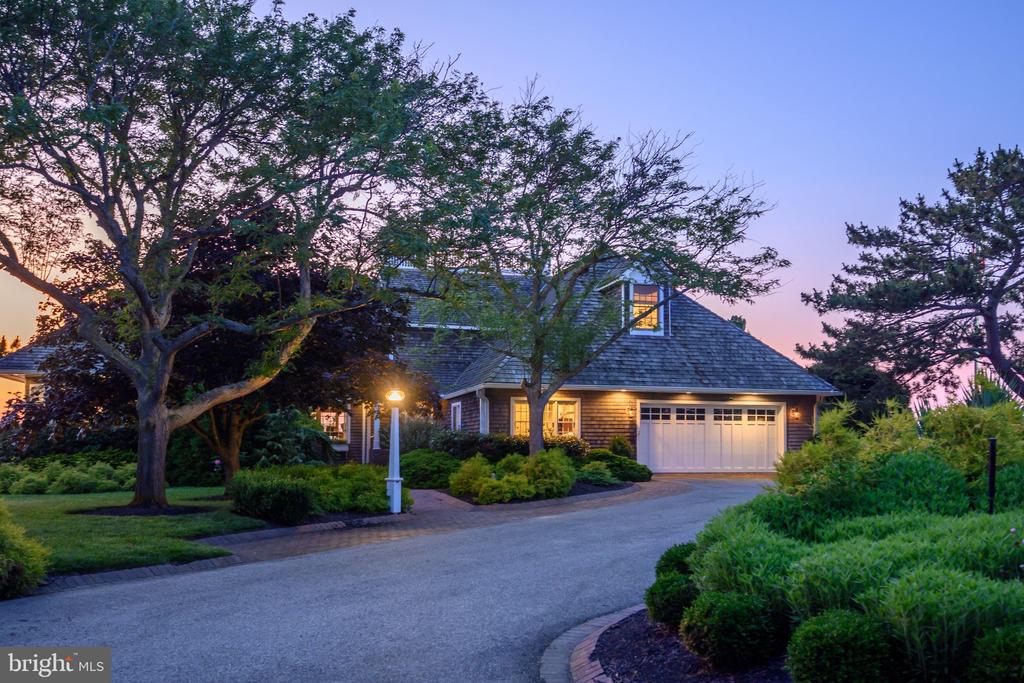 1546 TEAL DR