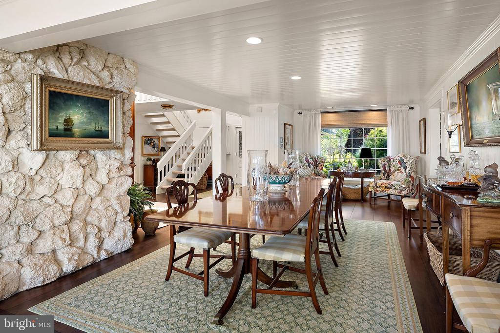 1546 TEAL DR