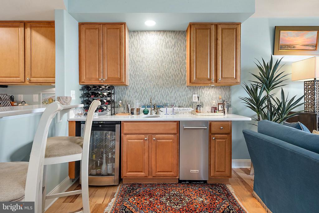 121 81ST STREET Unit: 810
