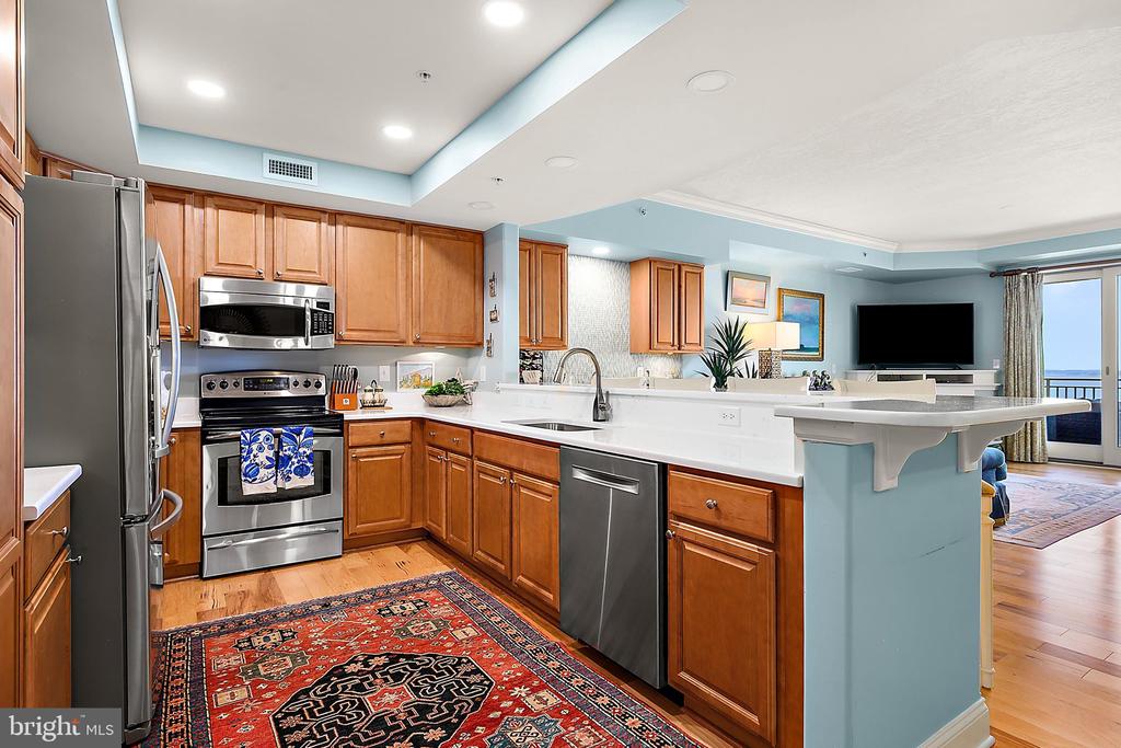 121 81ST STREET Unit: 810