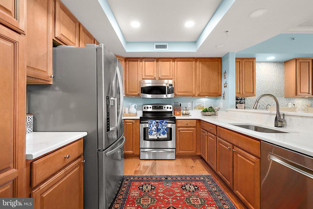 121 81ST STREET Unit: 810