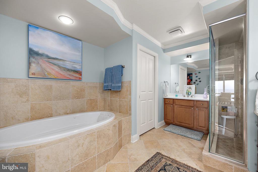 121 81ST STREET Unit: 810