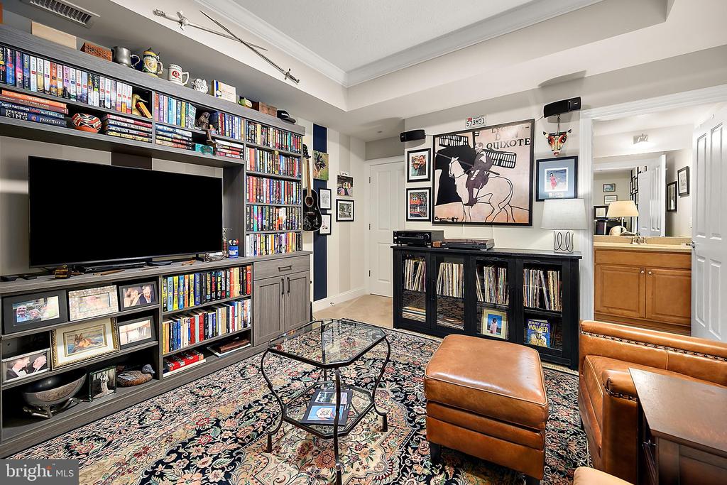 121 81ST STREET Unit: 810
