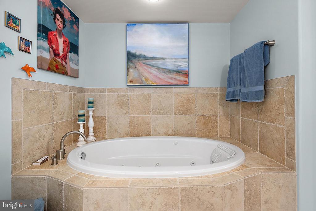 121 81ST STREET Unit: 810