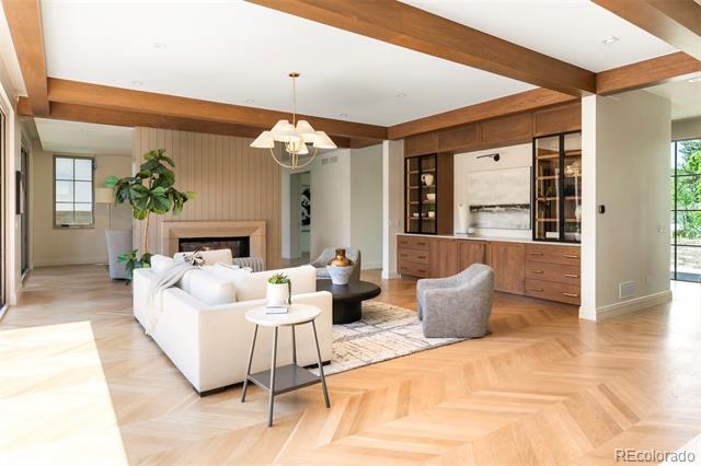 102 S Cherry Street