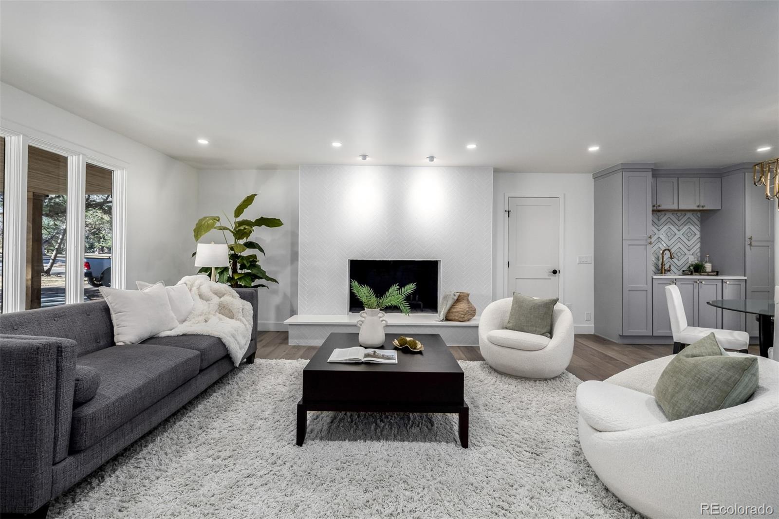3 E Belleview Drive