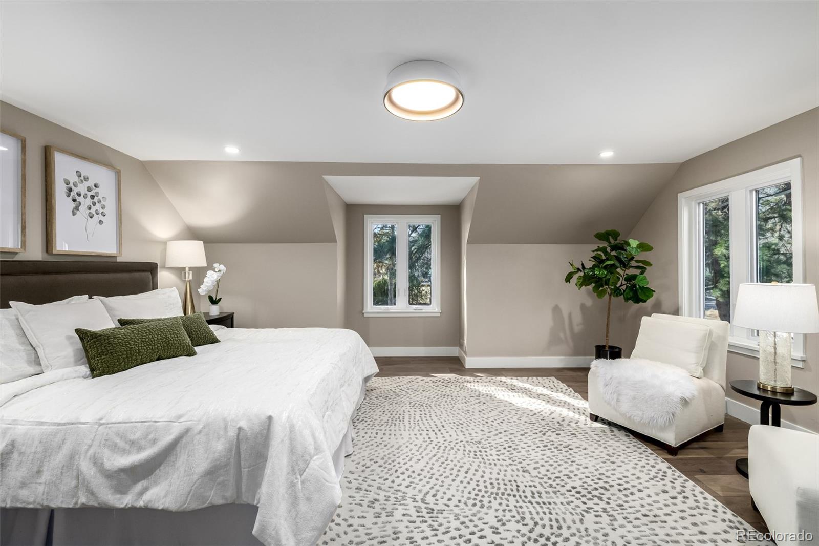 3 E Belleview Drive