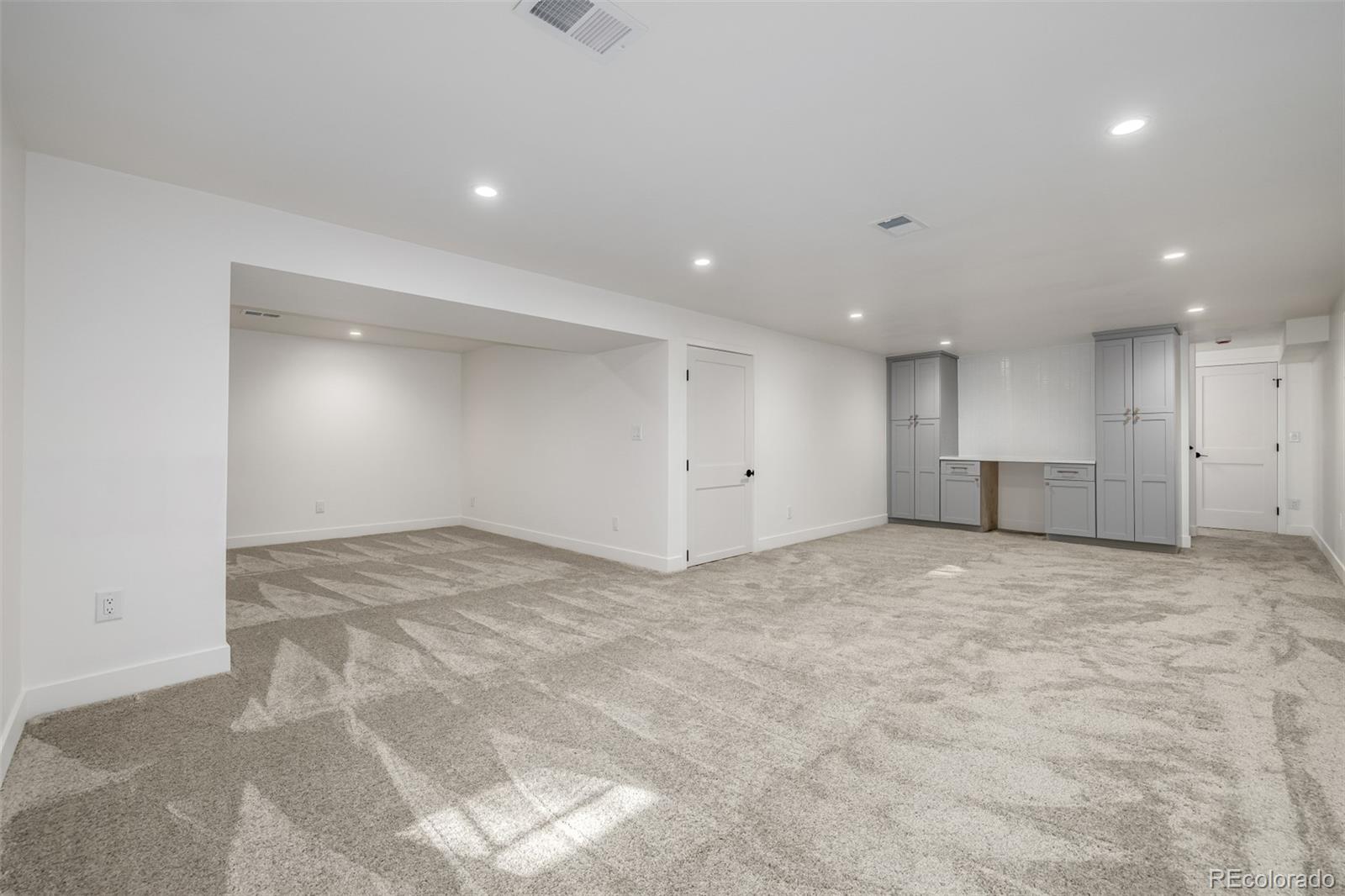 3 E Belleview Drive
