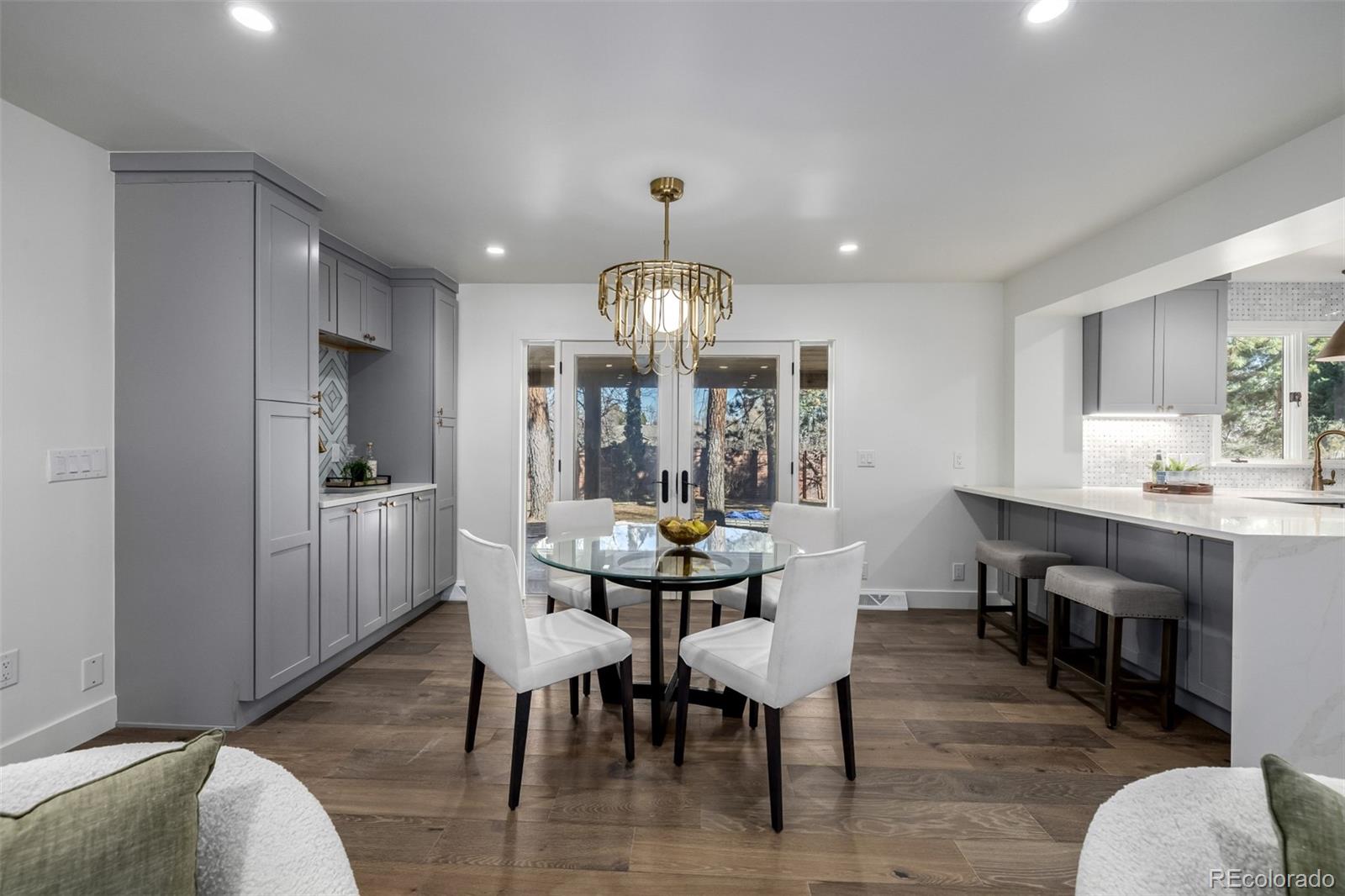 3 E Belleview Drive