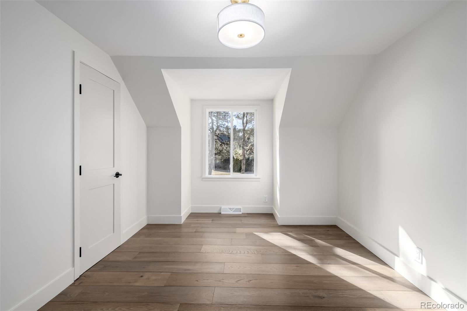 3 E Belleview Drive