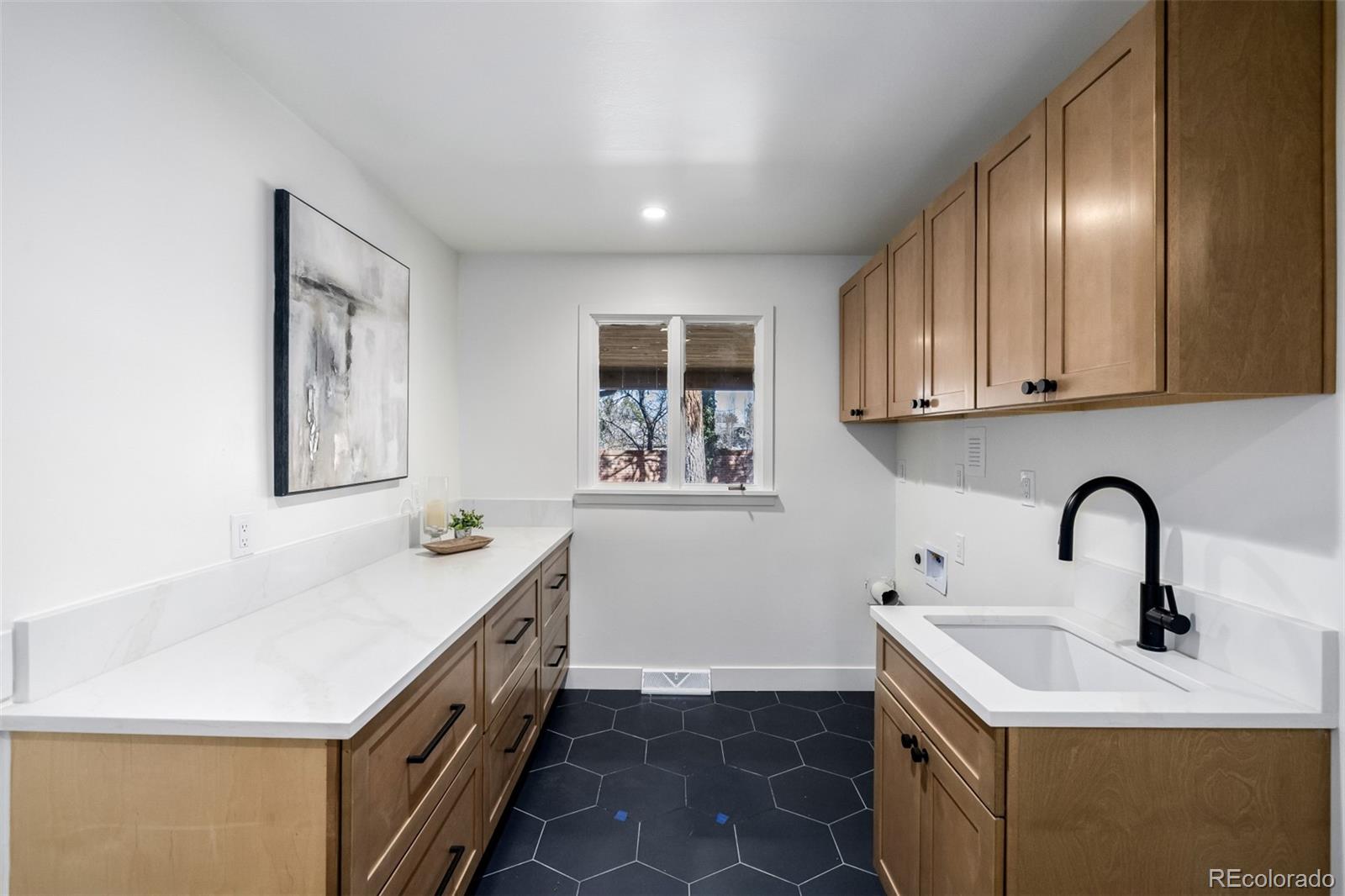 3 E Belleview Drive