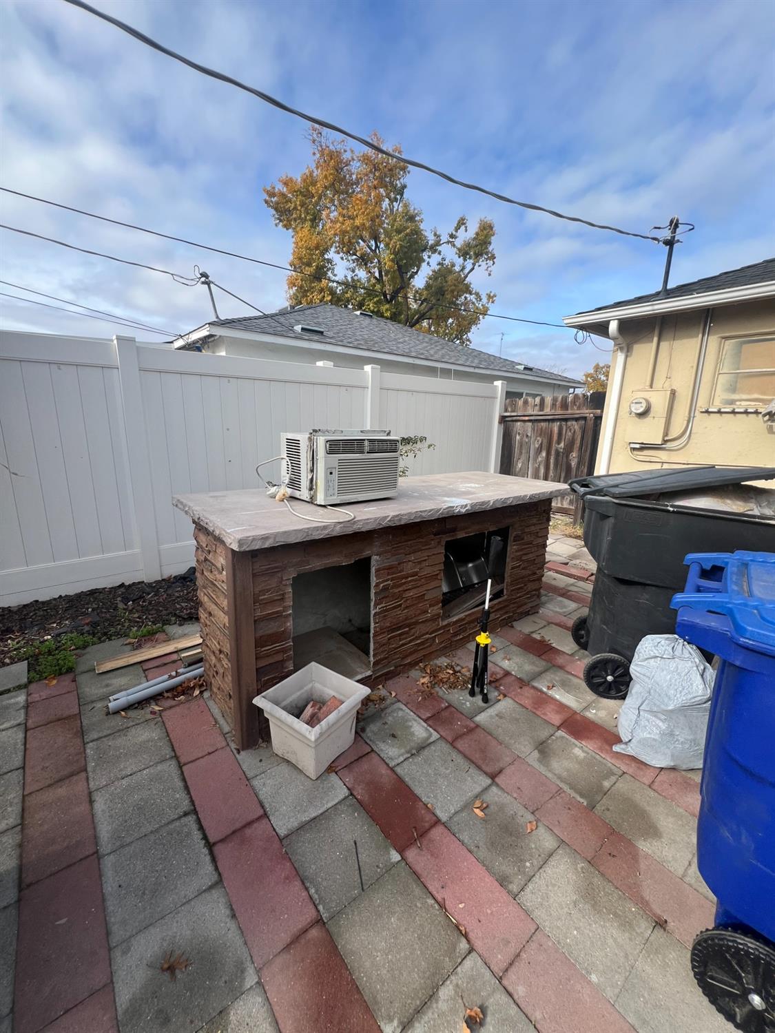 1008 Hawthorne Avenue