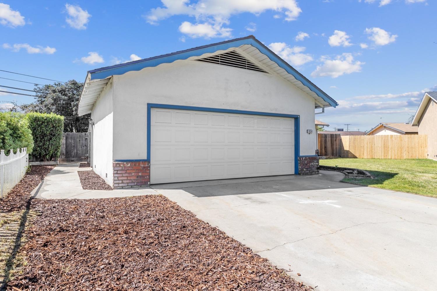 1854 Waring Way