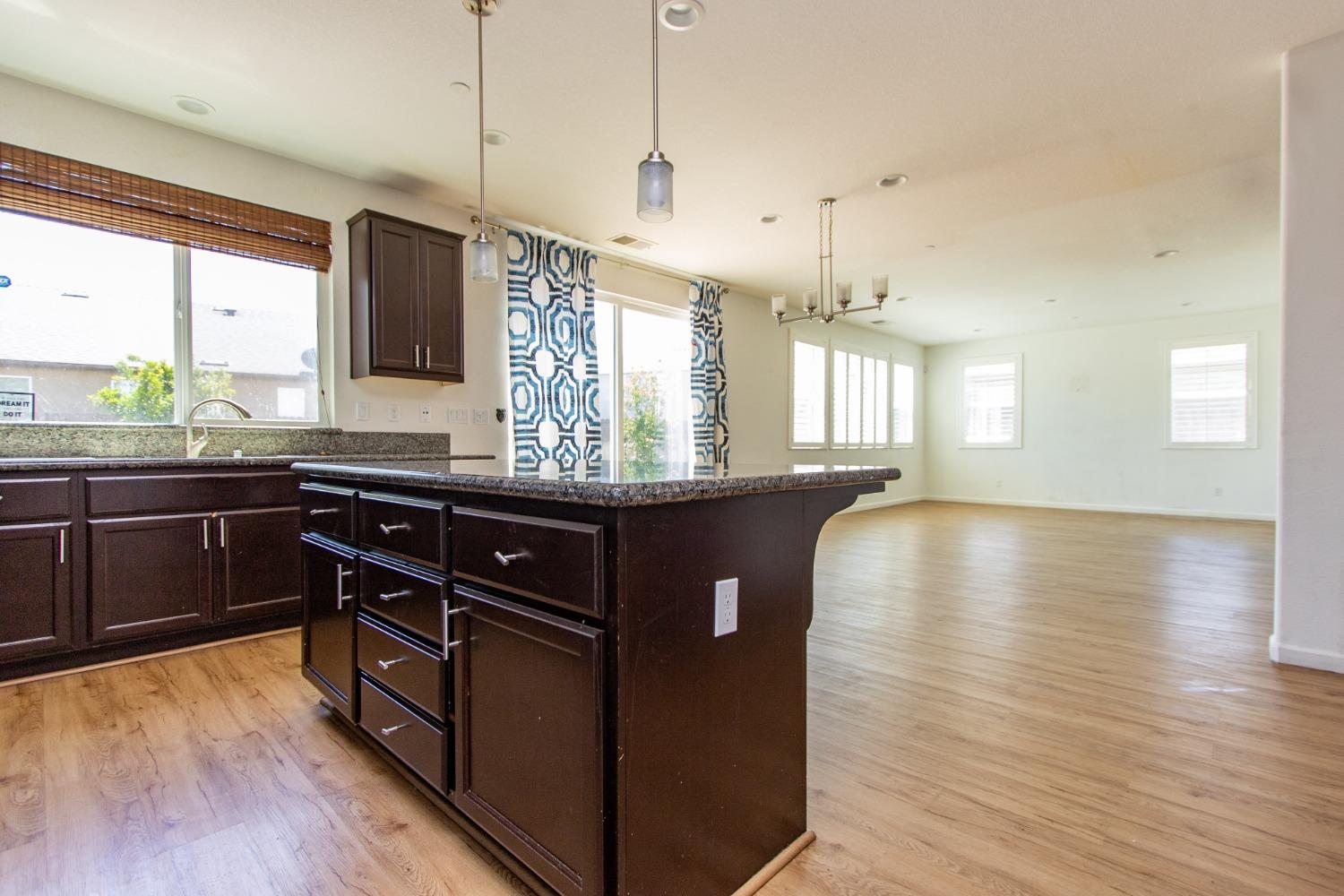 5218 Amaryllis Way