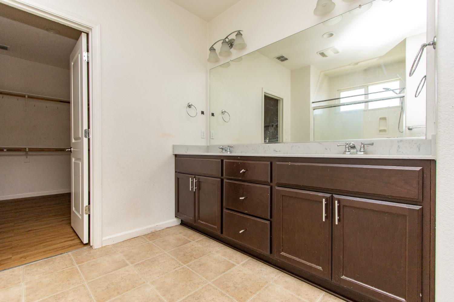 5218 Amaryllis Way