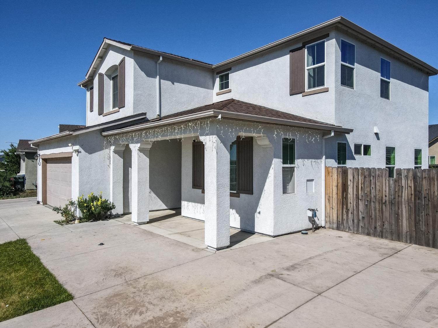 5218 Amaryllis Way