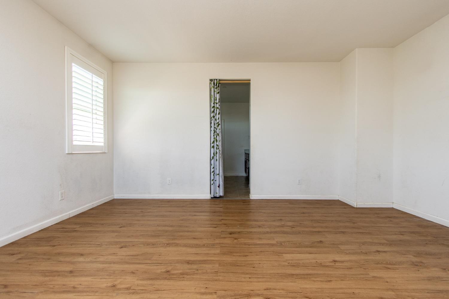 5218 Amaryllis Way