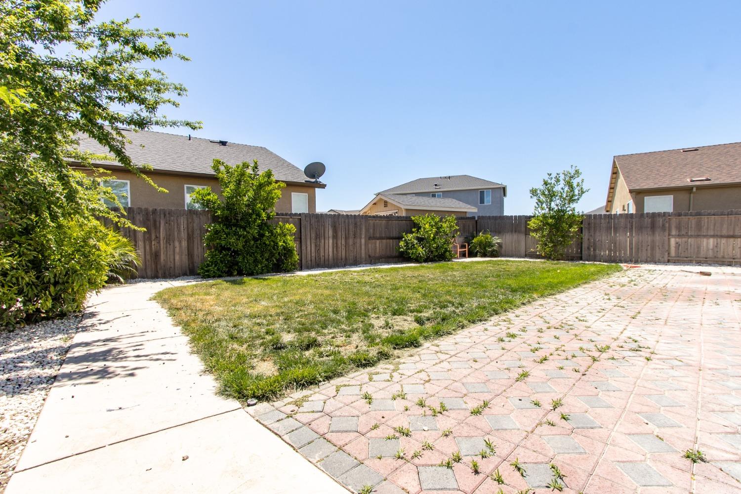 5218 Amaryllis Way