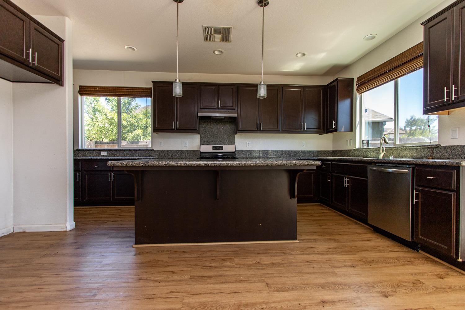 5218 Amaryllis Way