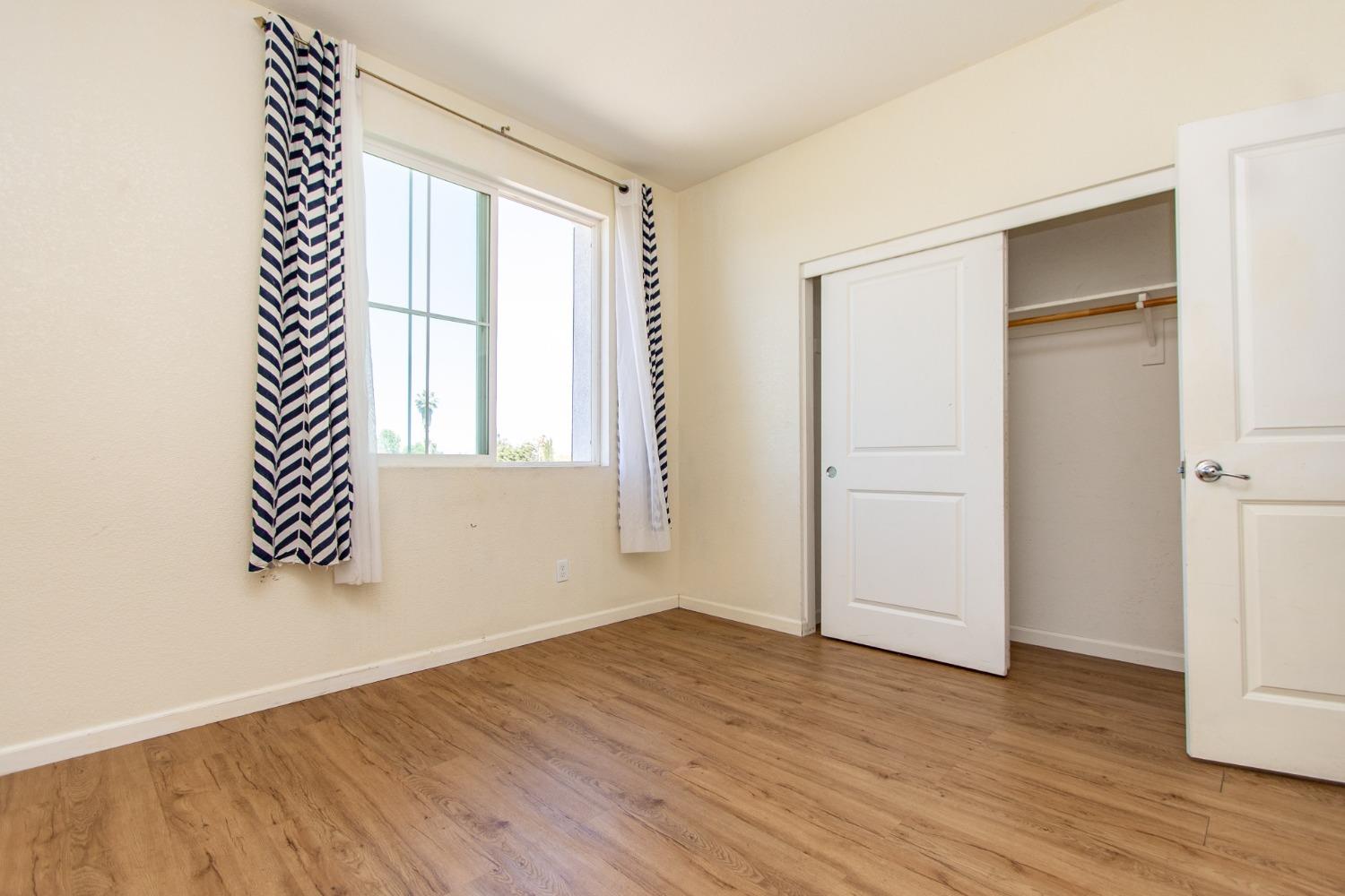 5218 Amaryllis Way