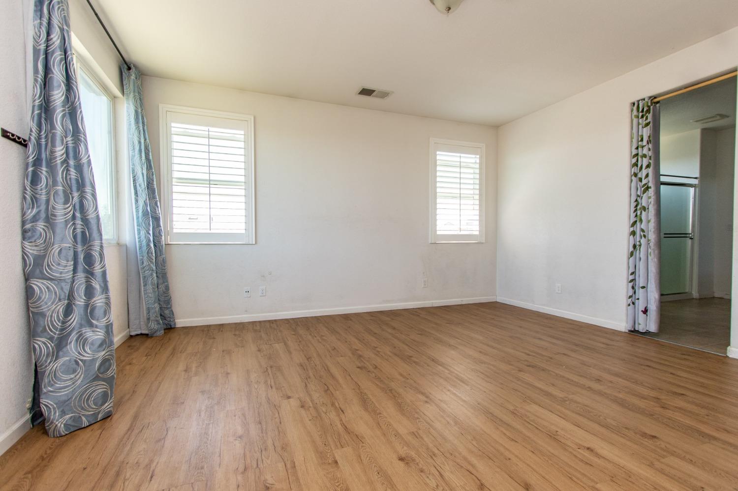 5218 Amaryllis Way