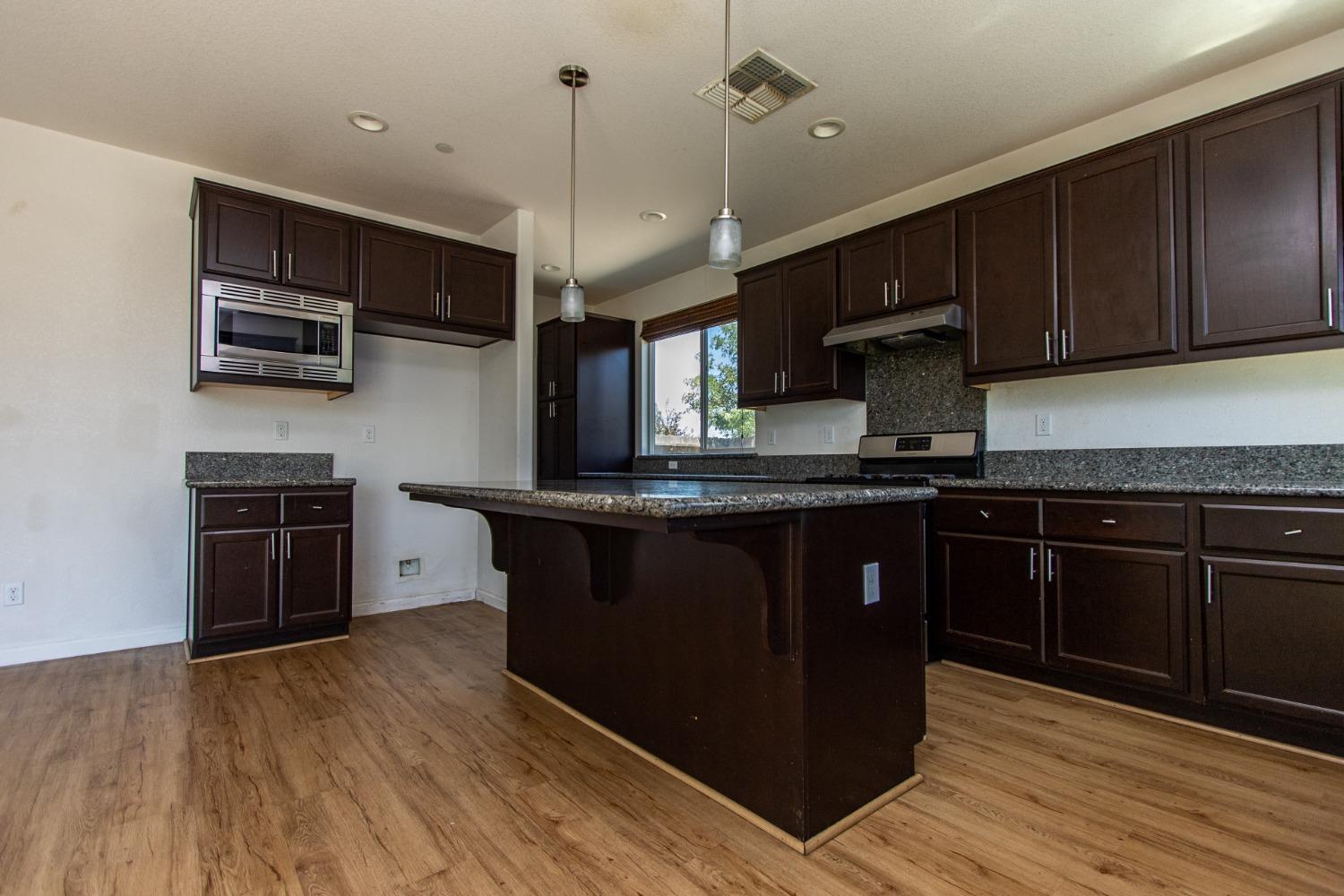 5218 Amaryllis Way